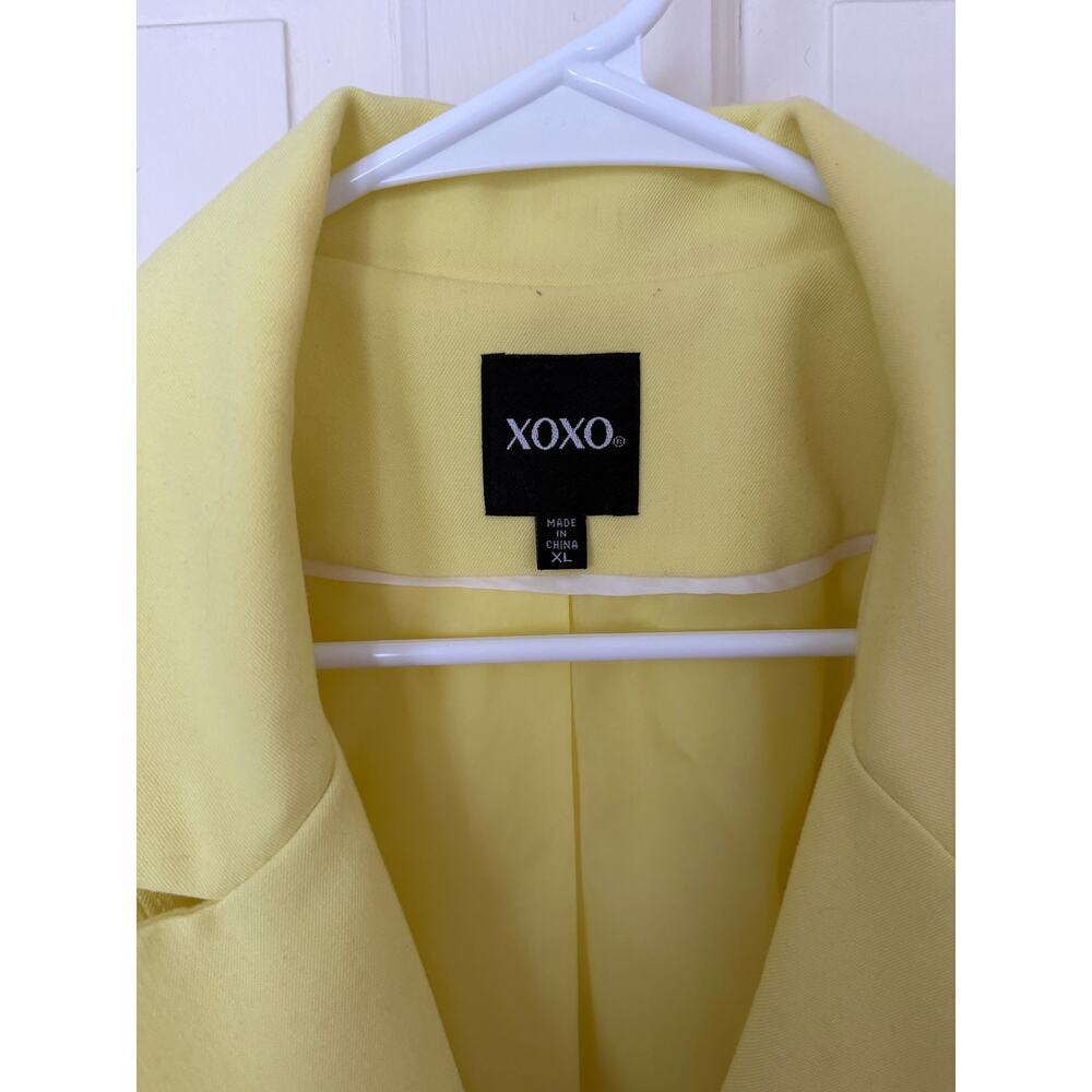 XOXO Yellow Three-Quarter Sleeve Blazer - size XL - Picture 5 of 6
